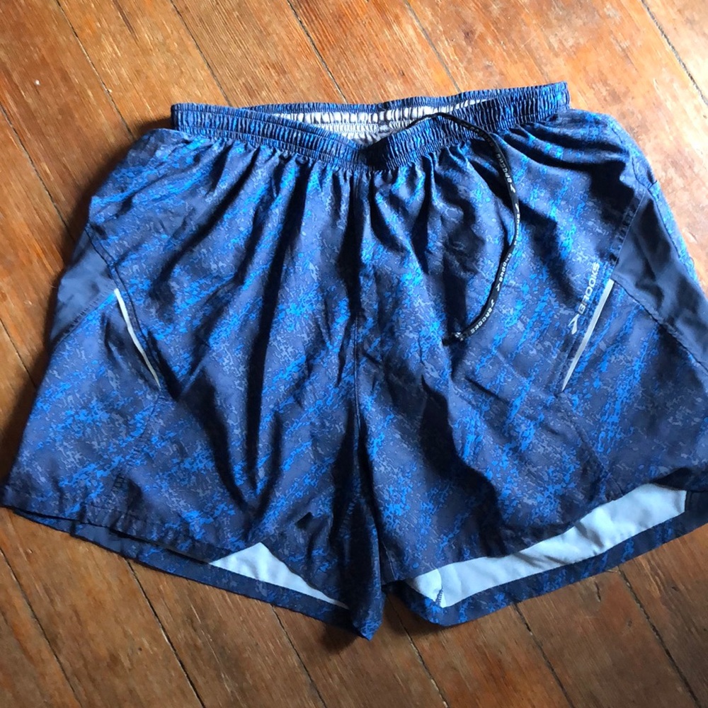 Running shorts